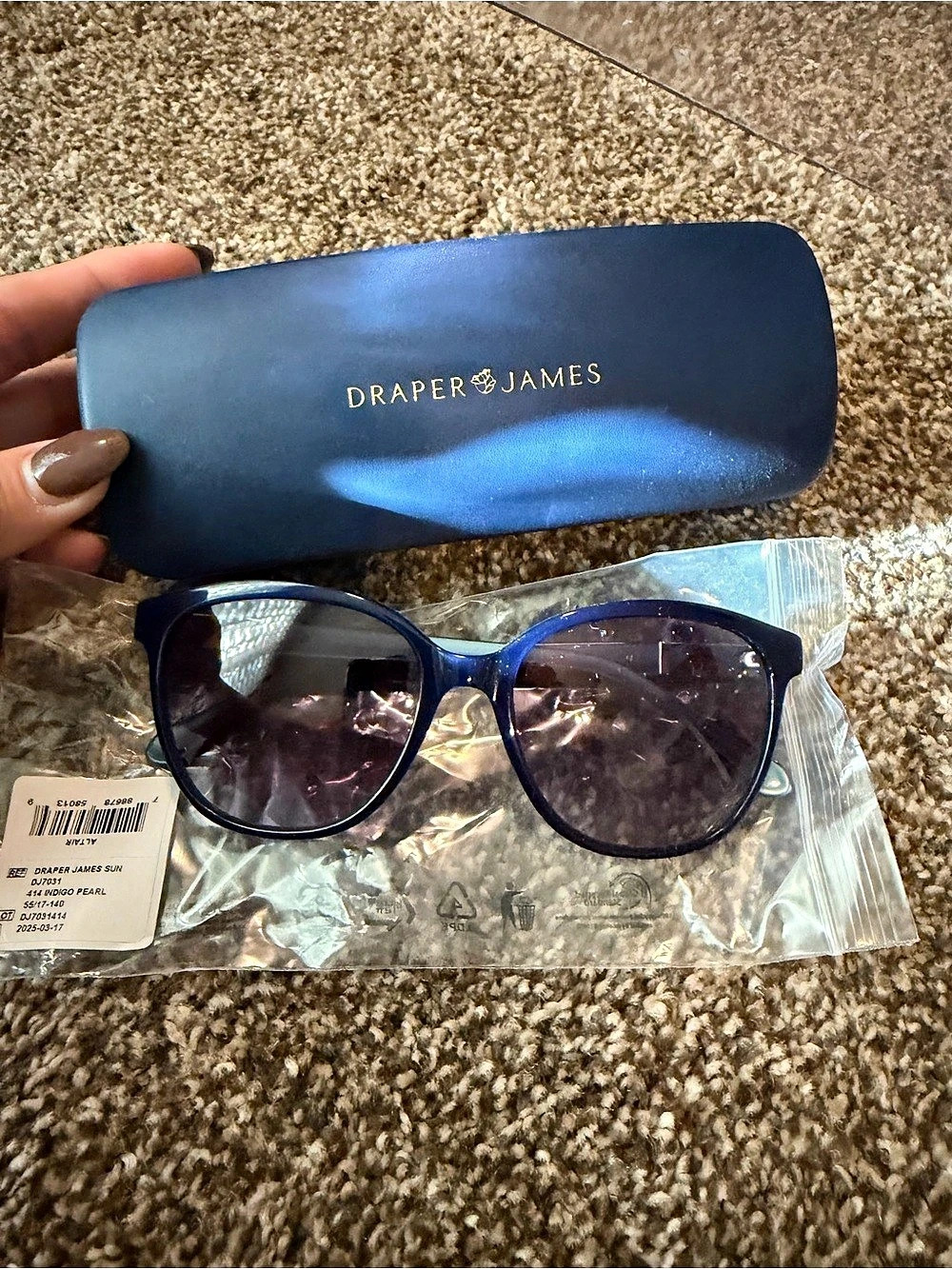 Draper James DJ7031 Indigo Pearl